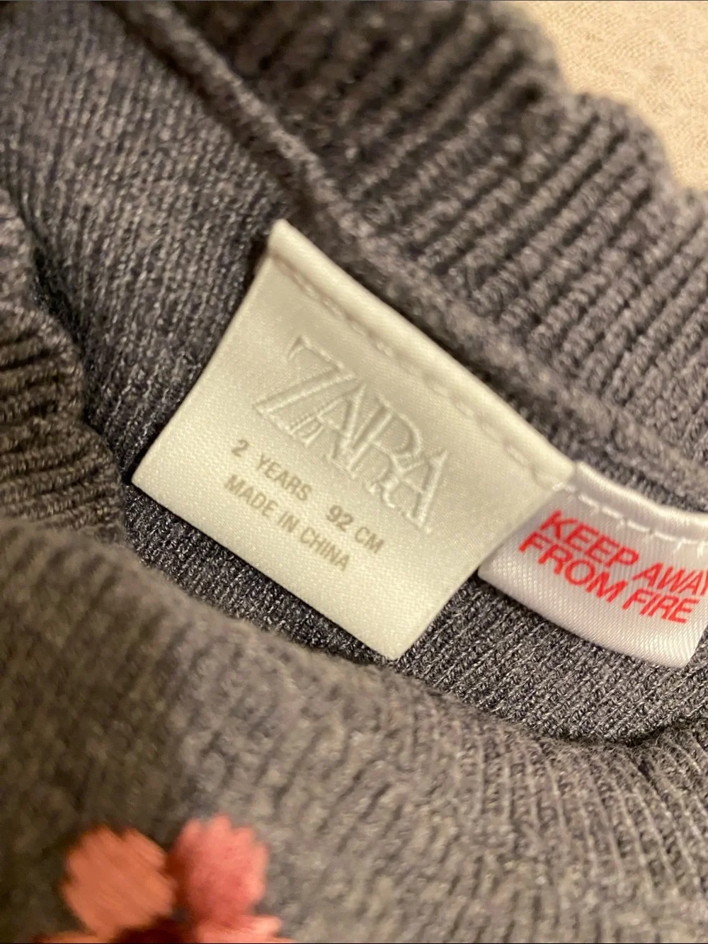 Zara Girls Knit Sweater in Light Taupe with Pink Flower Detail. Size 2 & 3years.